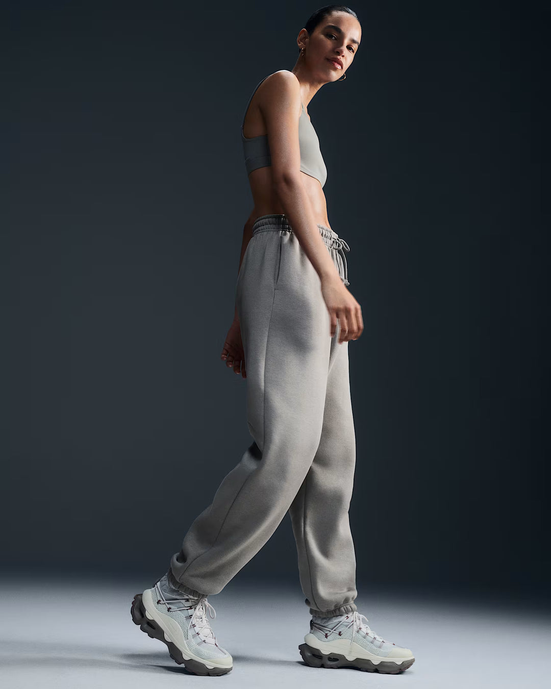 Nike Women's Sportswear Phoenix Fleece High-Waisted Oversized Sweatpants