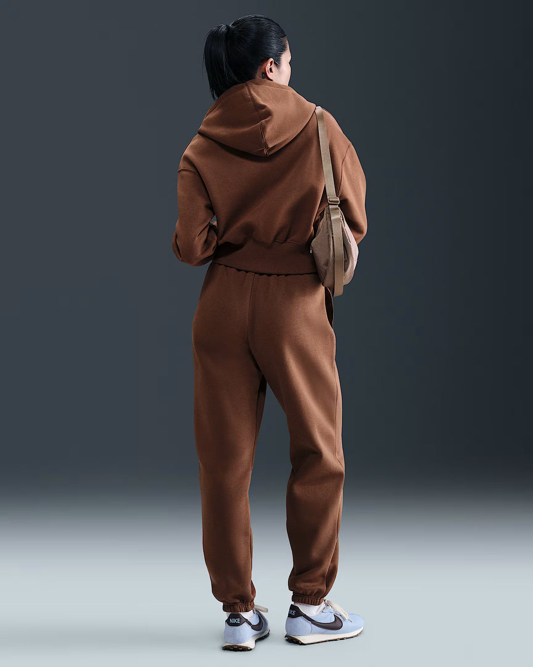 Nike Women's Sportswear Phoenix Fleece High-Waisted Oversized Sweatpants