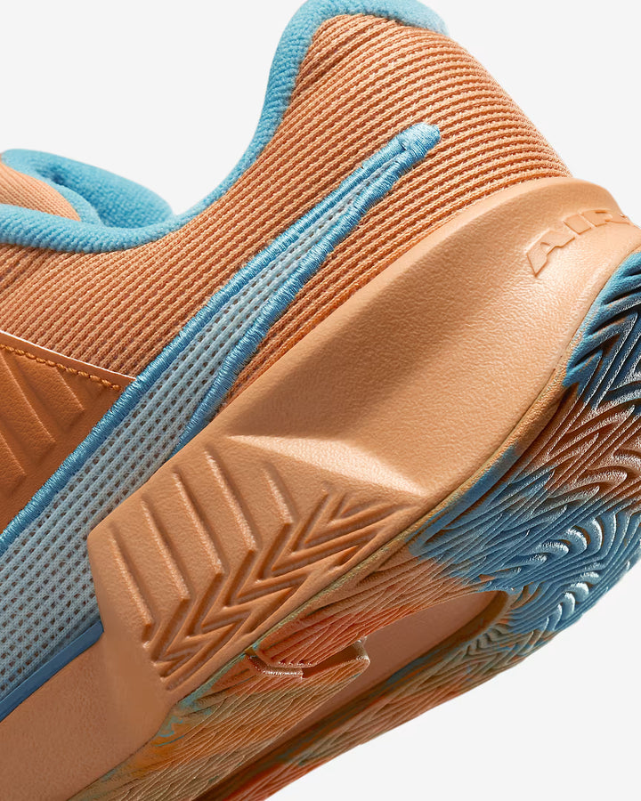 Nike Women's Zoom Challenge Pickleball Shoes