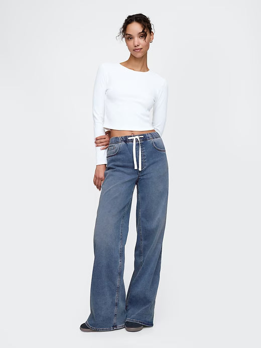 Gap Women's Mid Rise UltraSoft Pleated Easy Baggy Jeans