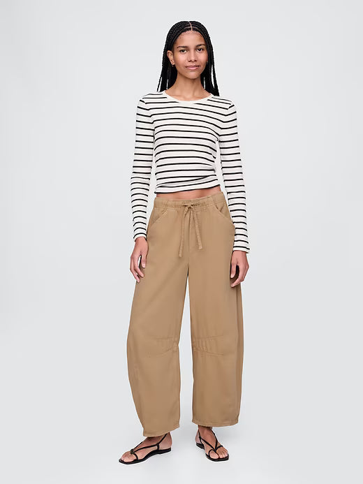 Gap Women’s Mid Rise Ultrasoft Easy Horseshoe Jeans