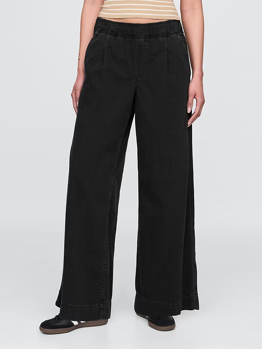 Gap Women's Mid Rise UltraSoft Pleated Easy Baggy Jeans